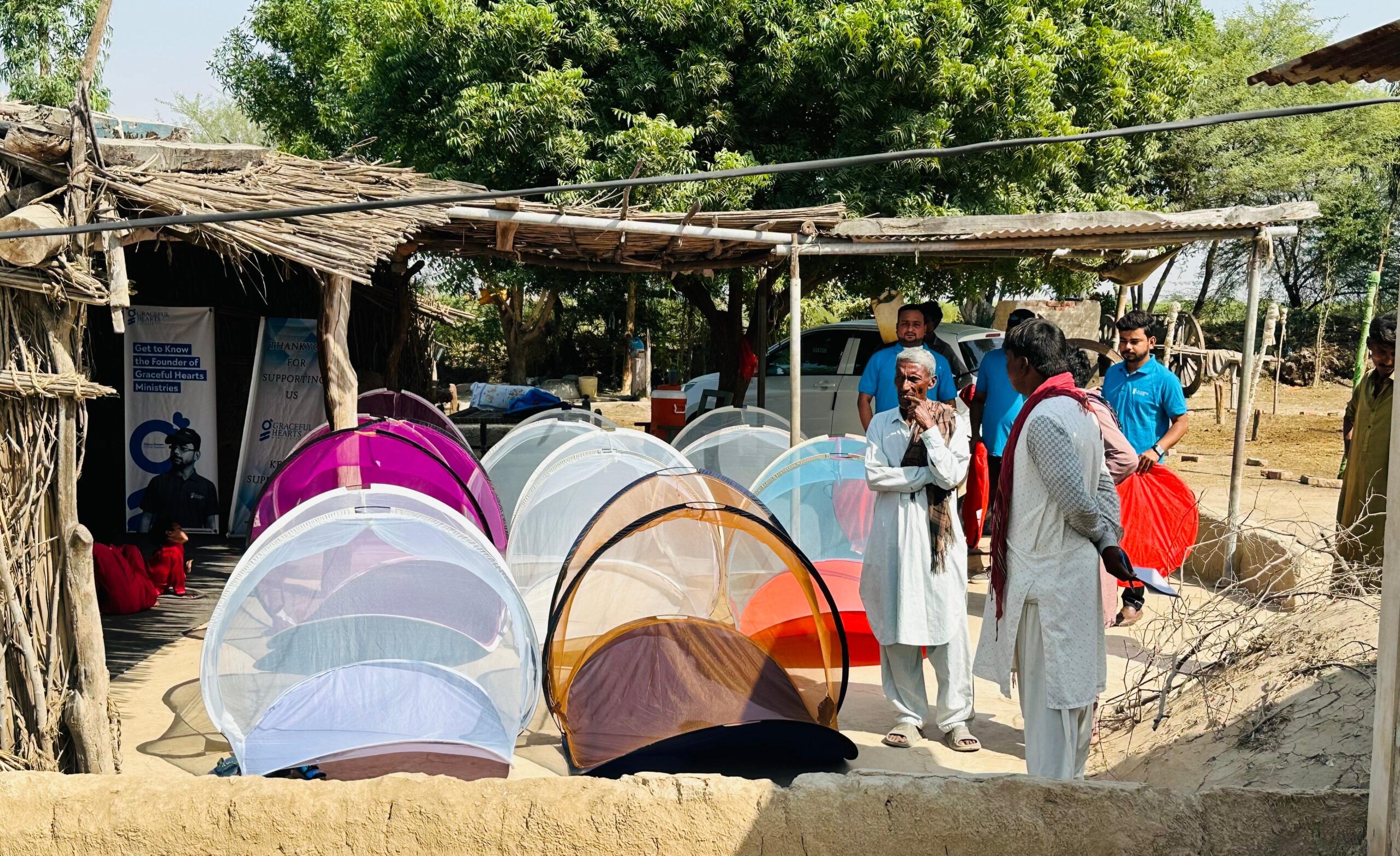 Food distribution photo 1