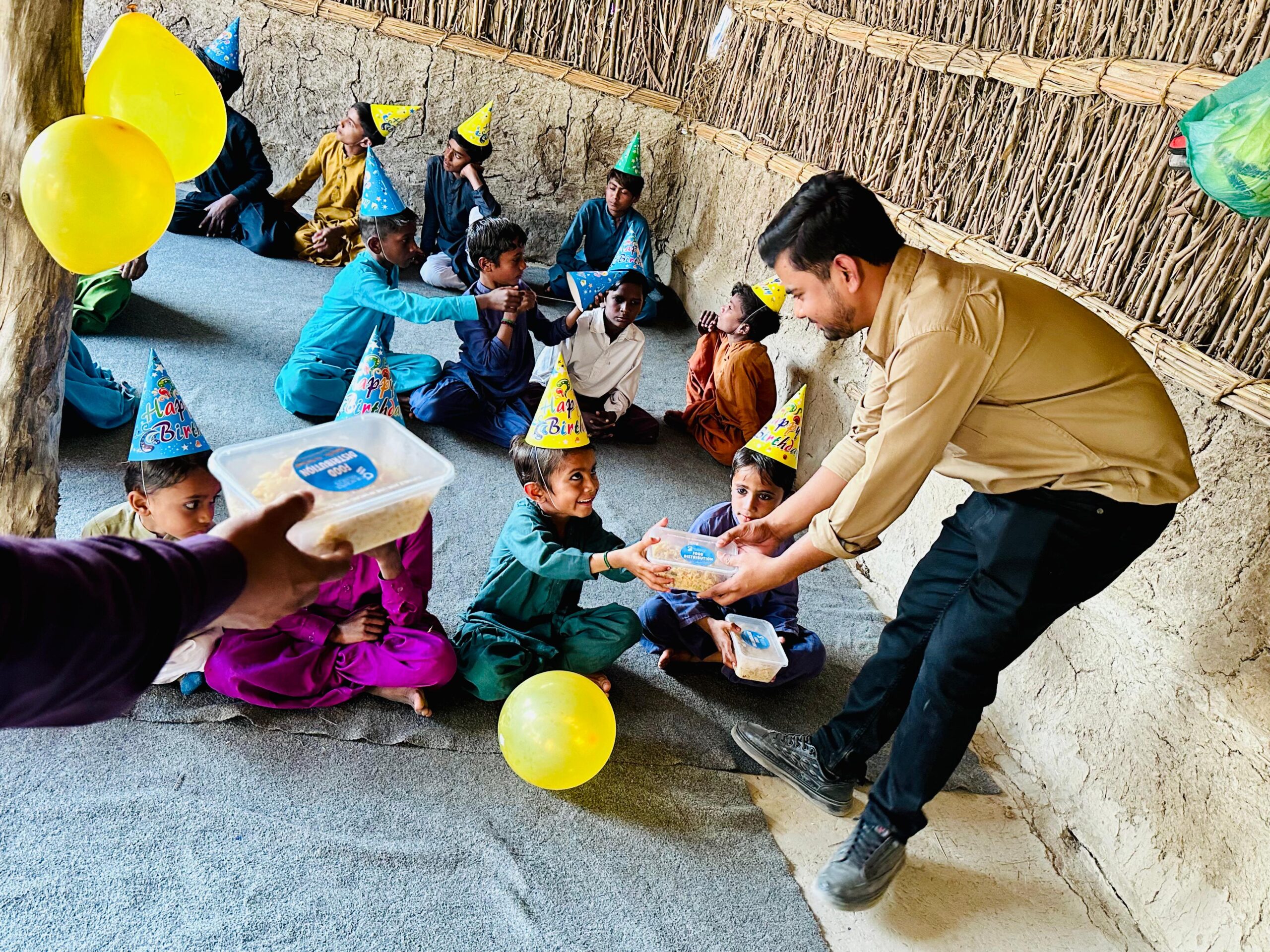 Food distribution photo 5
