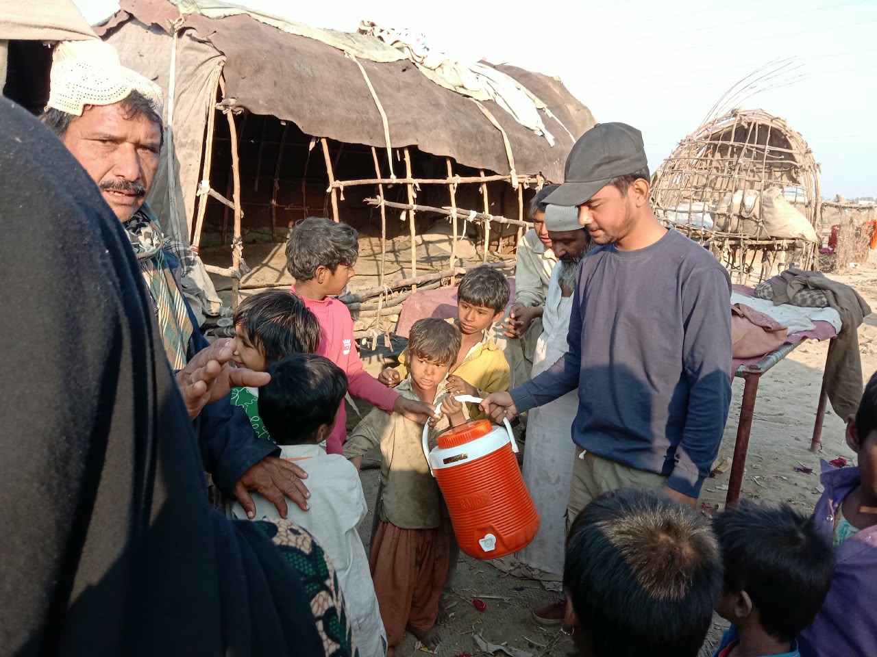 Food distribution photo 4